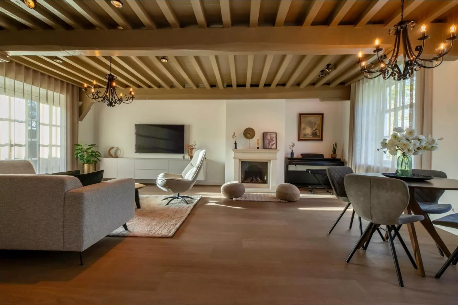Vakantiehuis 'Boerderij Molenhof' - Stationsweg 5  Heinkenszand-Living room
