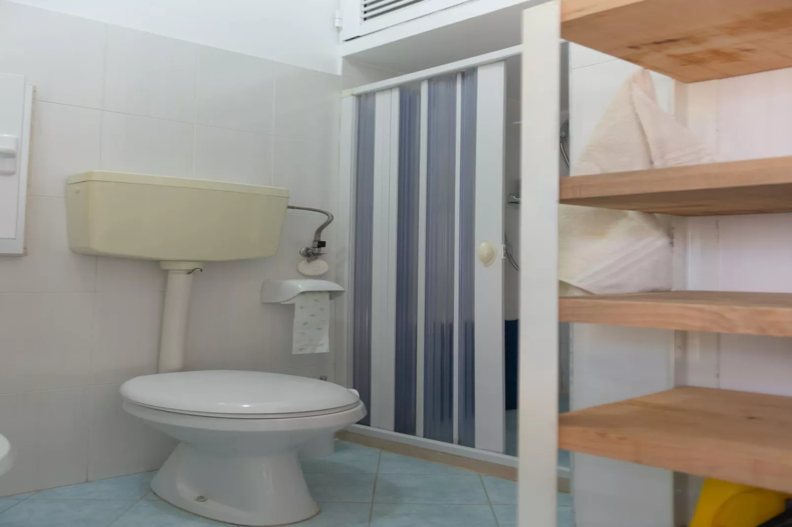 Lamia Papo in Ostuni-Badezimmer