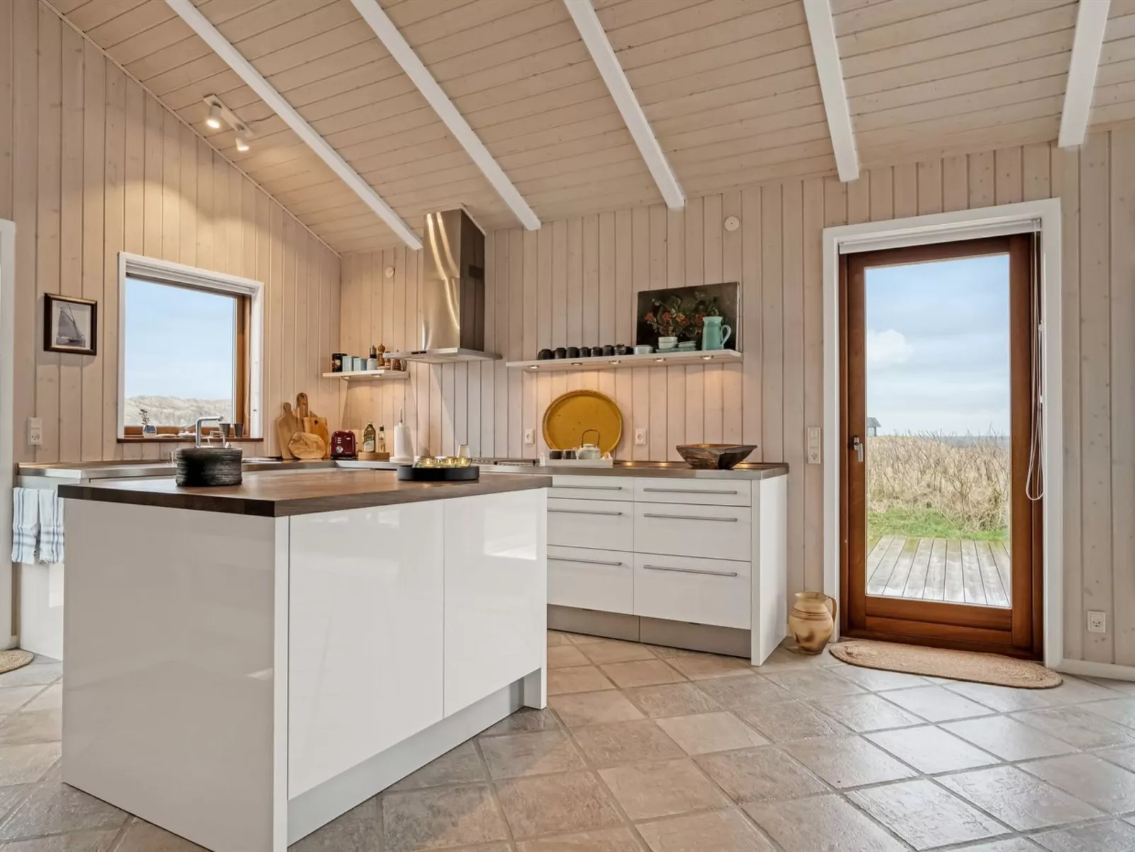 "Bjerund" - 300m from the sea-Inside