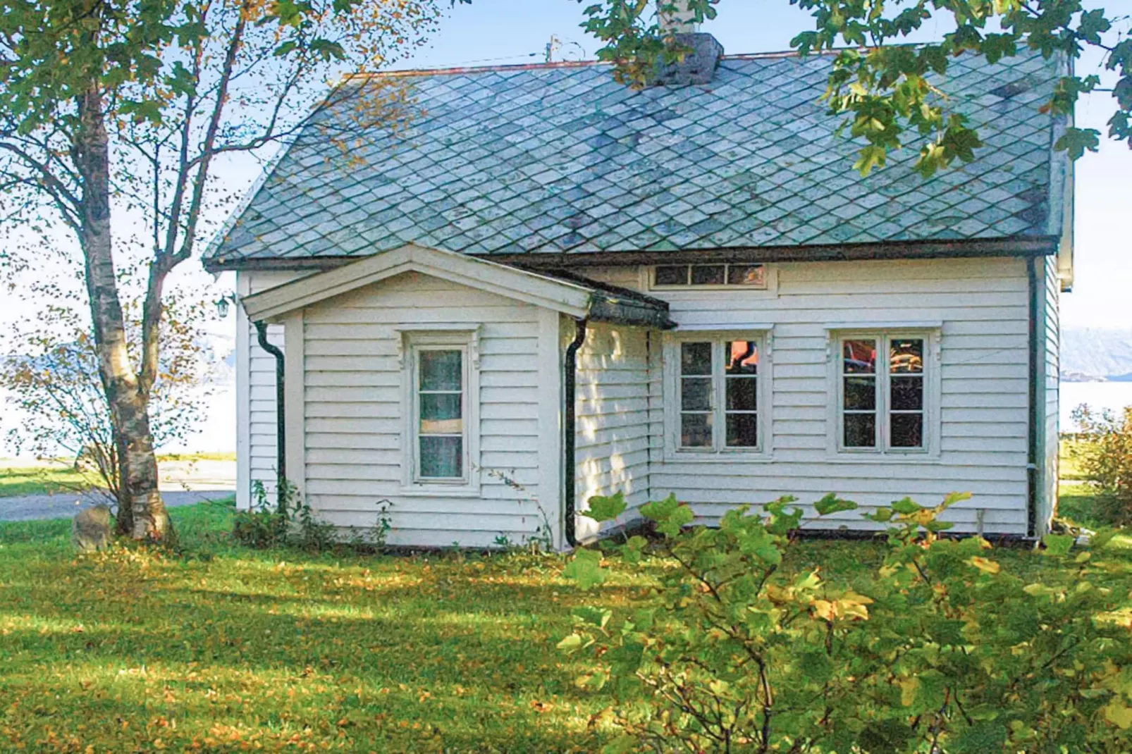 6 person holiday home in Fjørtoft