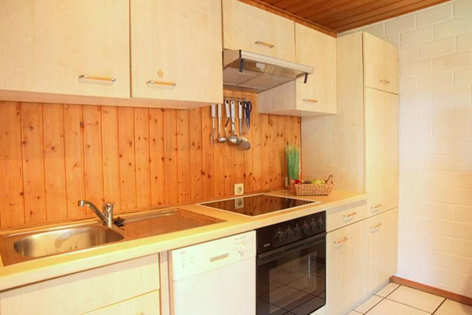 Reiher 25-Kitchen