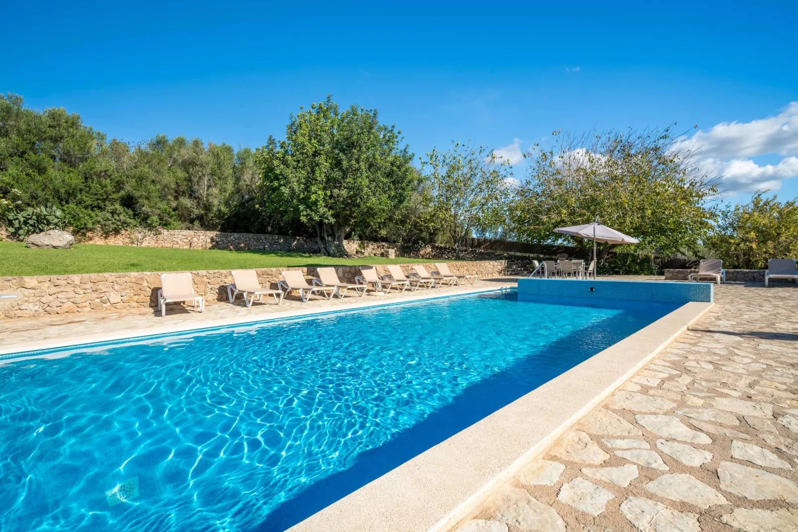 poolofhouse