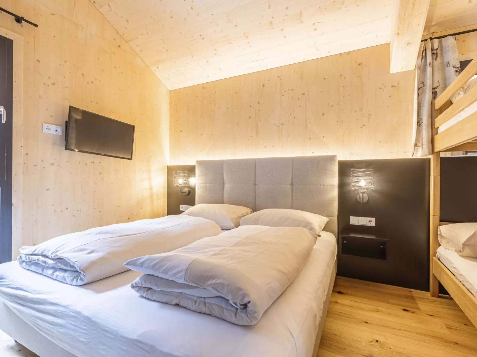 Superior #16 mit Sauna & Hot Tub-Inside