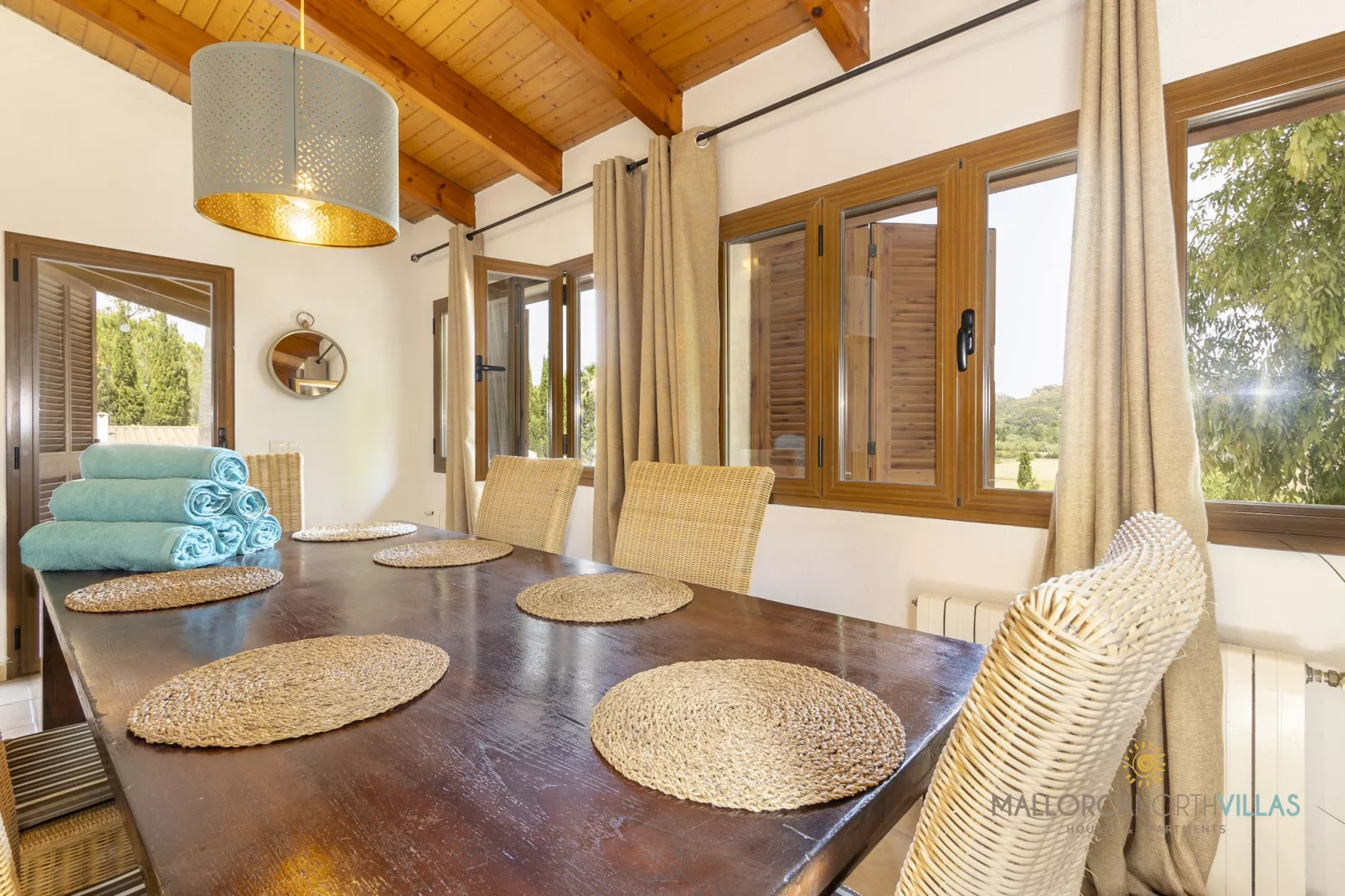 Villa Alejandra con piscina privada y gran jardín-Salle à manger