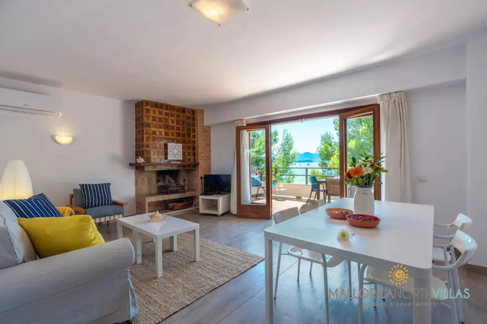 Apartamento Voramar I : Primera Línea en Pine Walk-Wohnzimmer