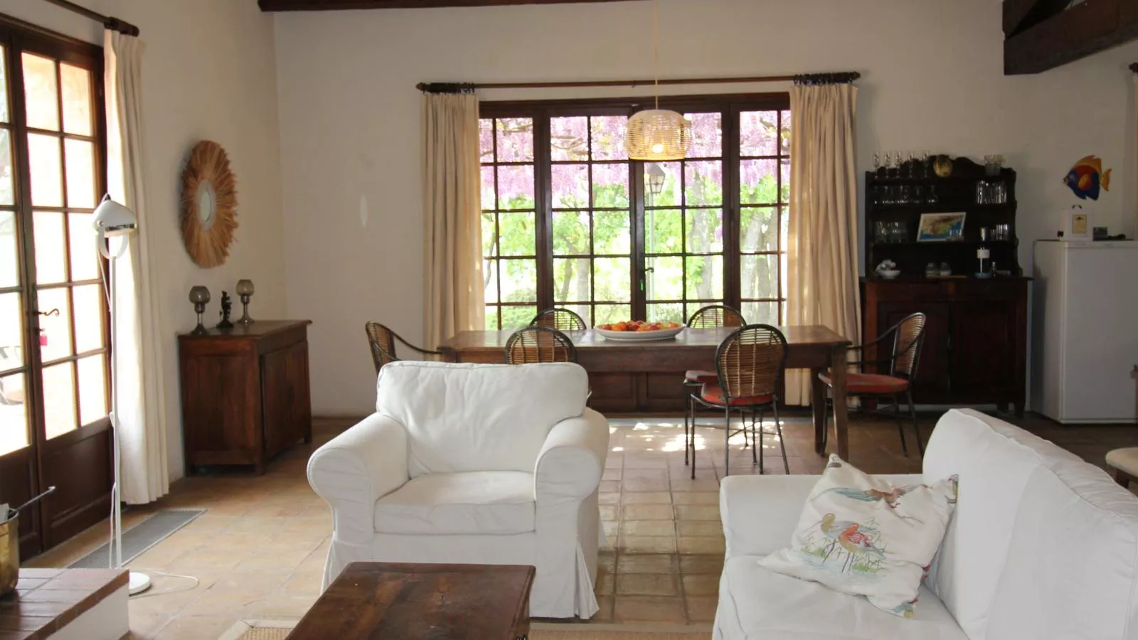 Entre les vignes-Living room