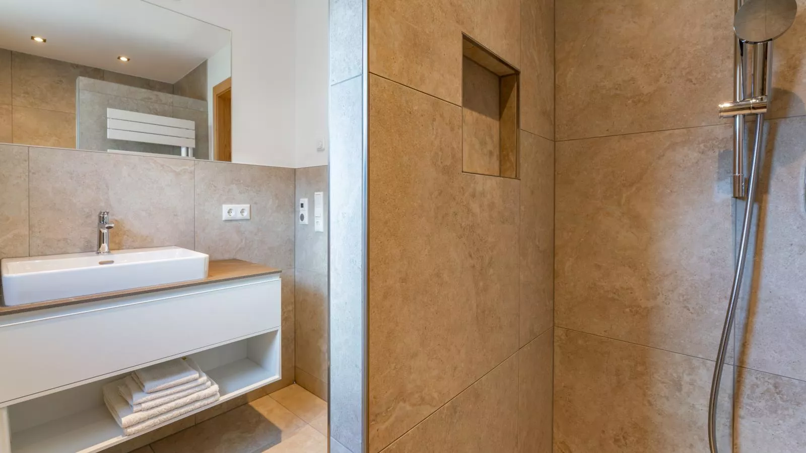Unterrainhof-Bathroom