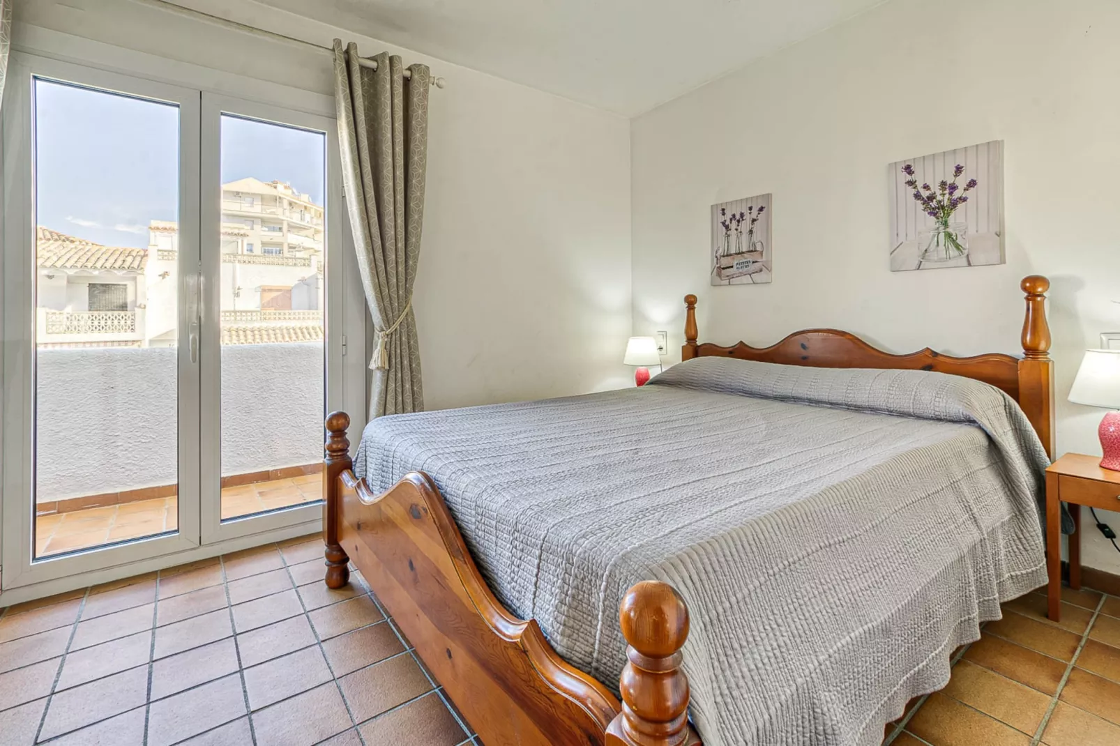 ISLA CARTAGO 49 Empuriabrava-Bedroom