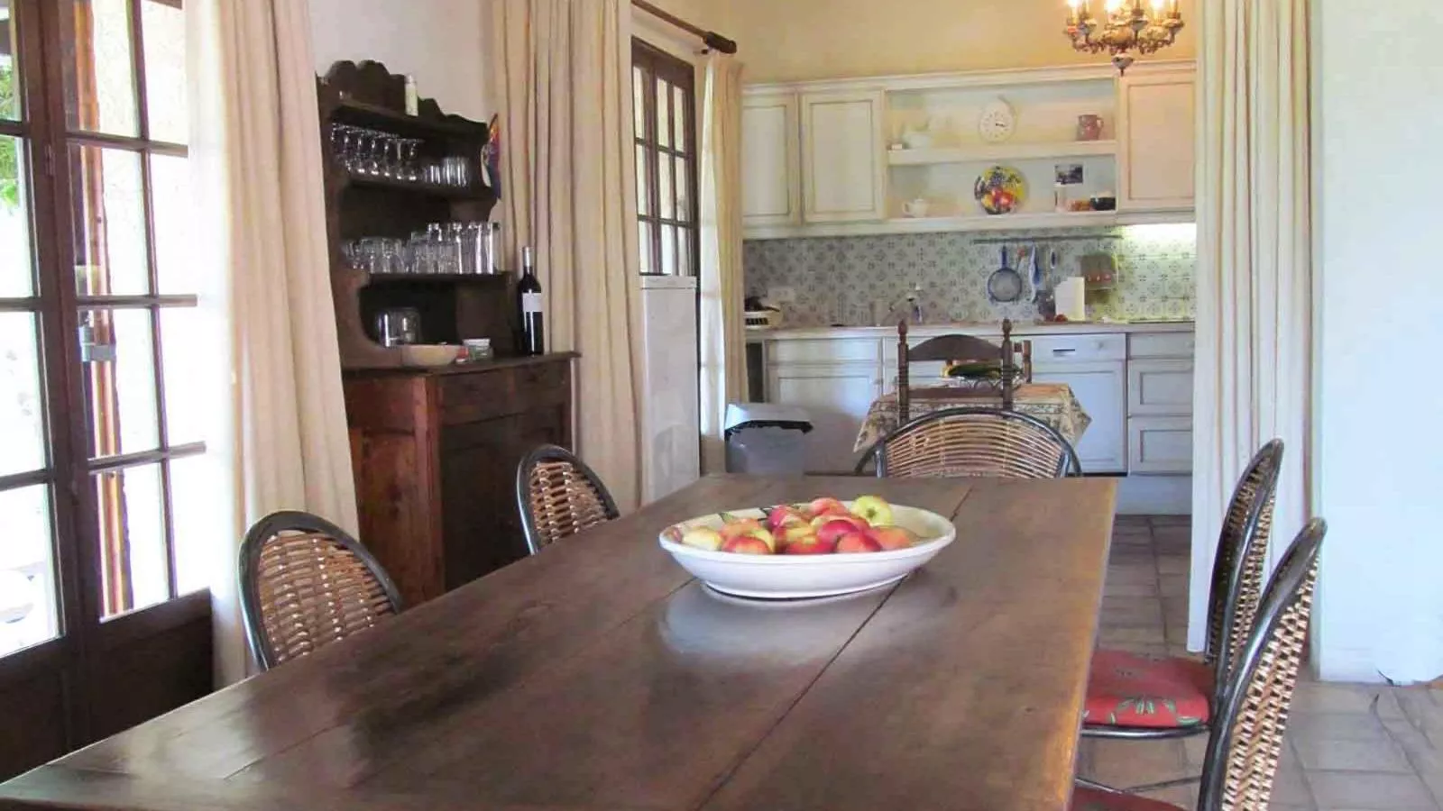 Entre les vignes-Kitchen
