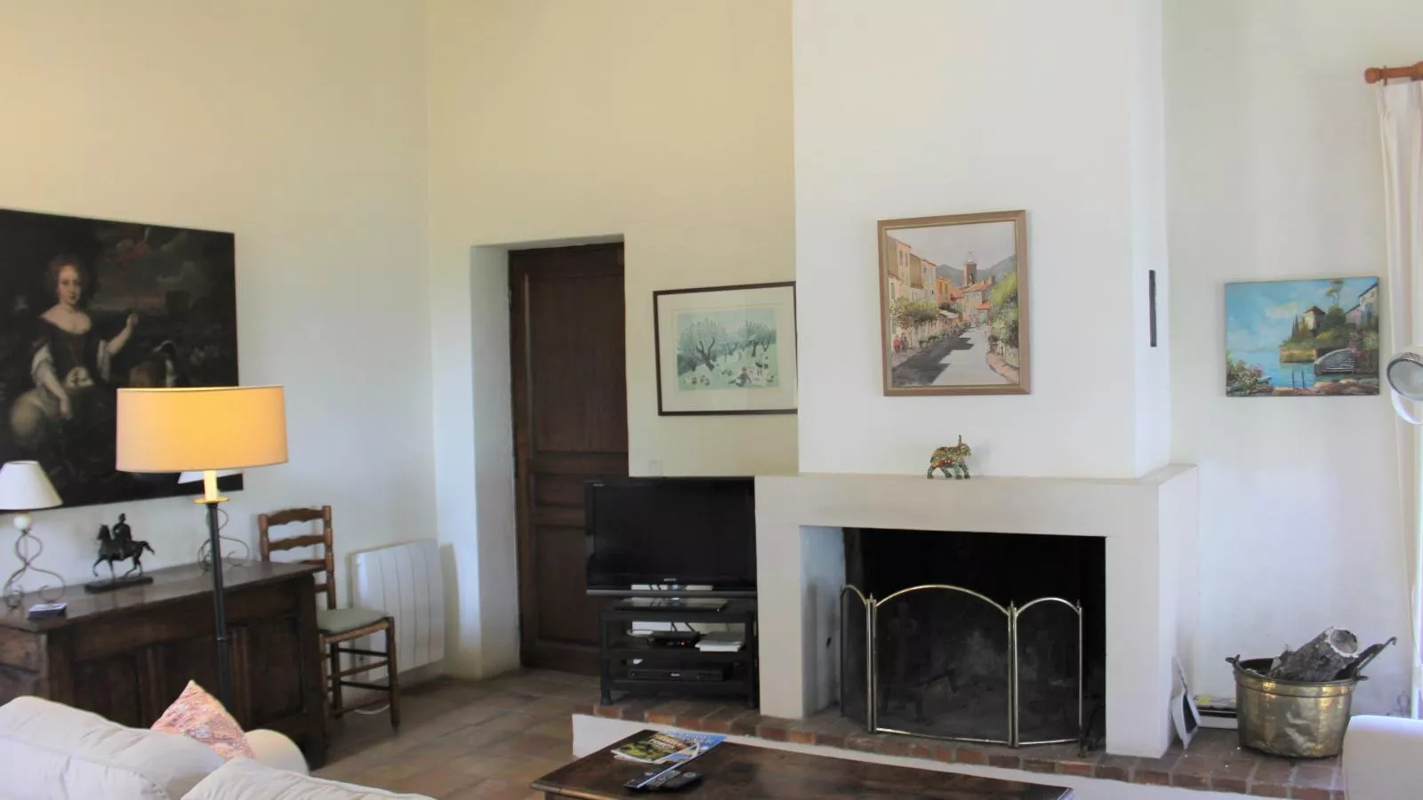 Entre les vignes-Living room