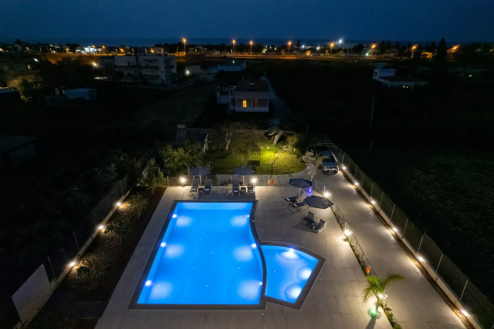 Destino 1-Pool