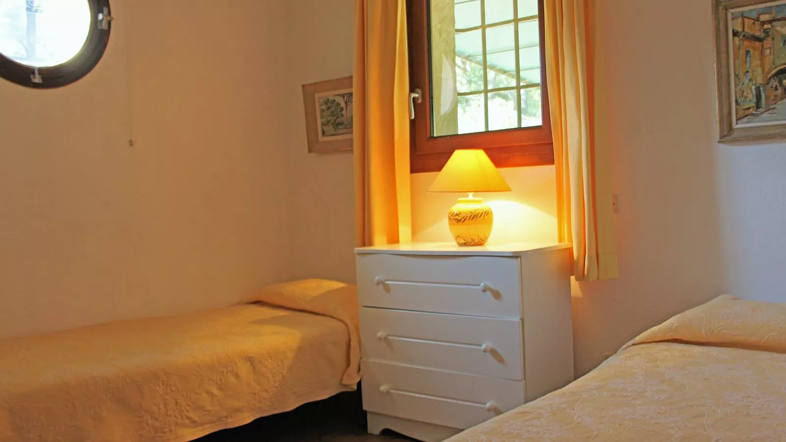 Entre les vignes-Bedroom