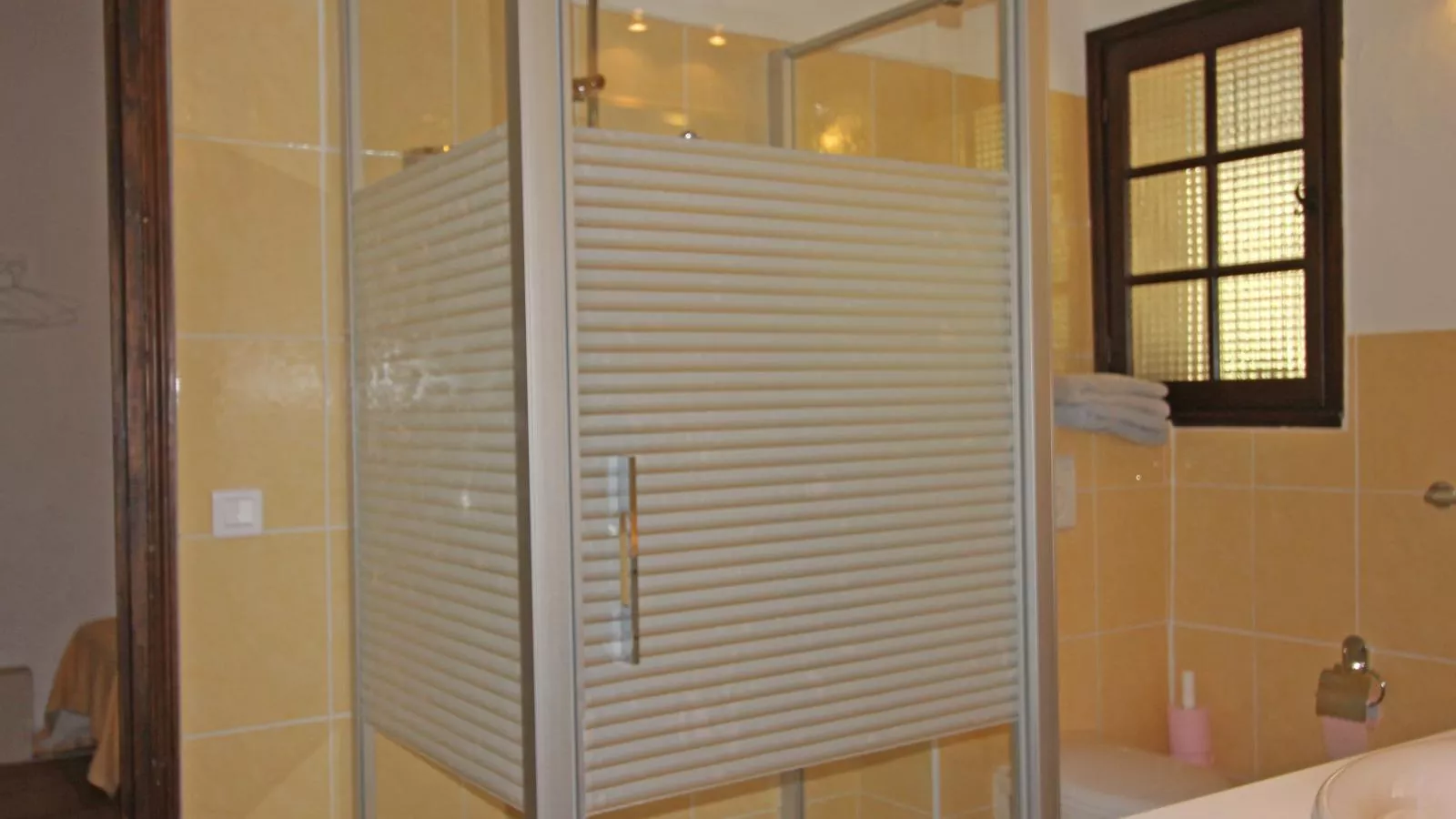 Entre les vignes-Bathroom