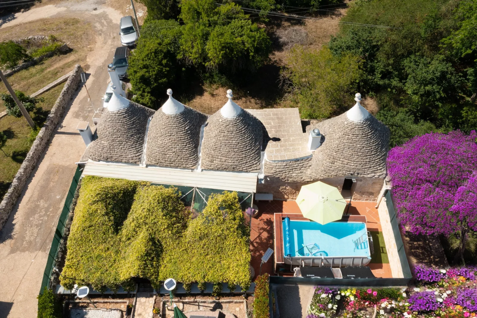 Trulli Fogge di Sauro-Außenbereich Sommer