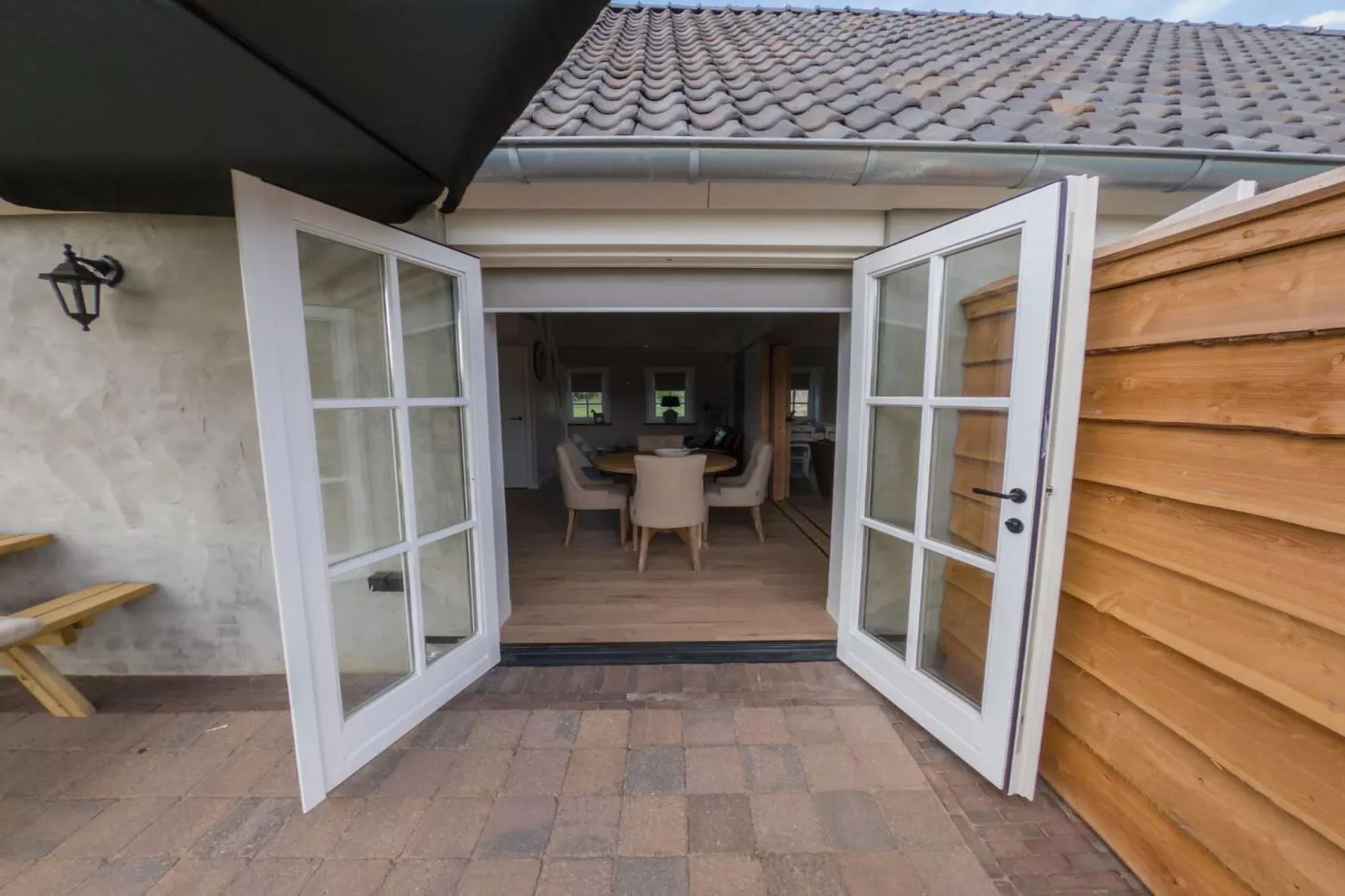De woelige stal-Terrace balcony