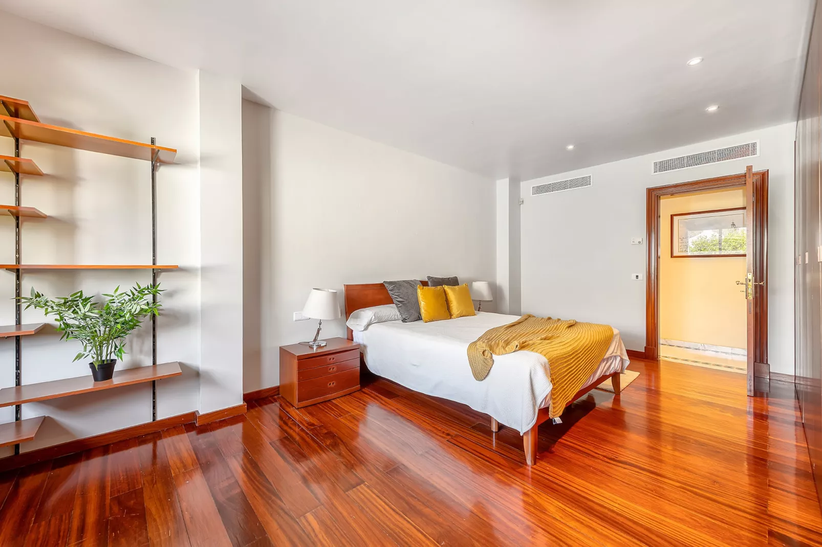 EXCLUSIVE HOME MASPALOMAS-Bedroom