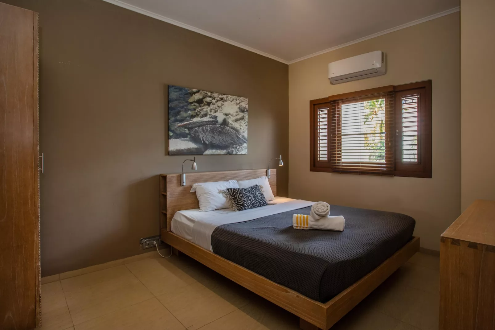Spanish Water Apartment-Bedroom
