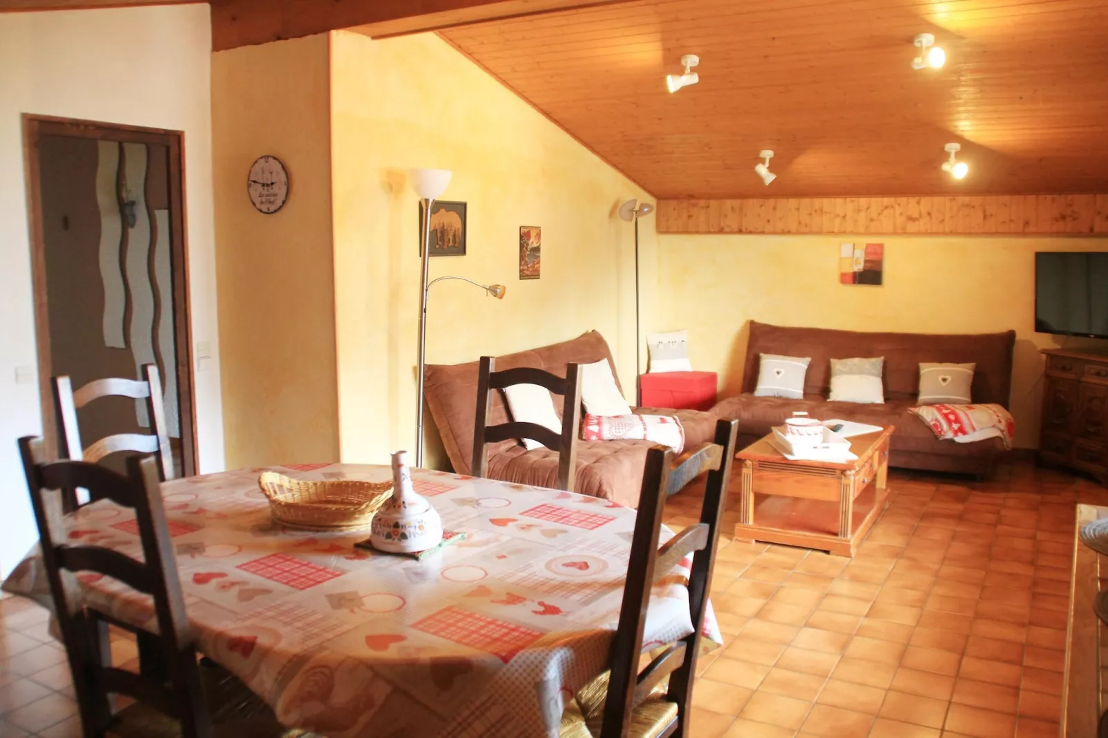 Alpenlake AP139 VIEW & NATURE  6 Pers.-Dining room