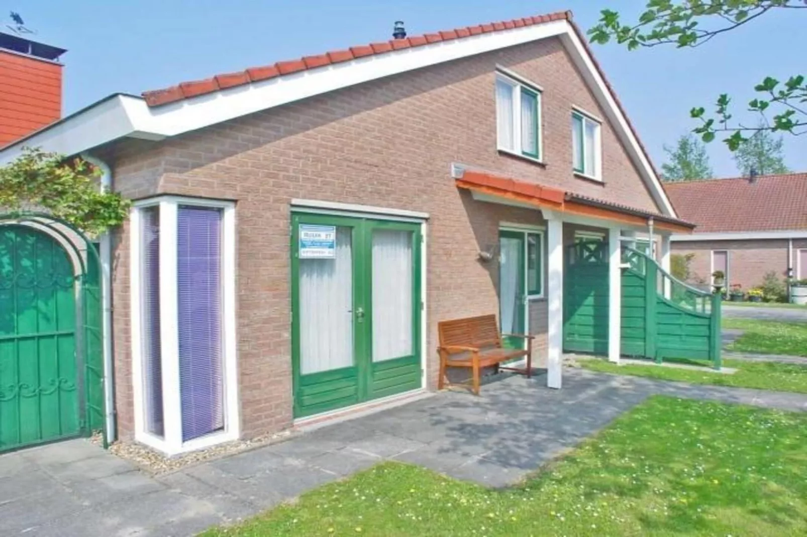 Schoneveld 369 Strandparel Breskens-Exterior summer