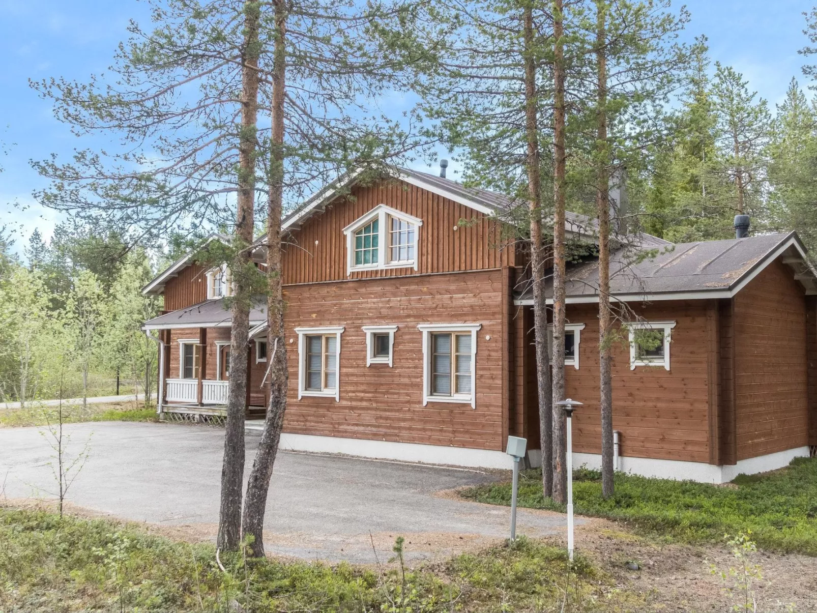 Lauri 4 iso-Draußen