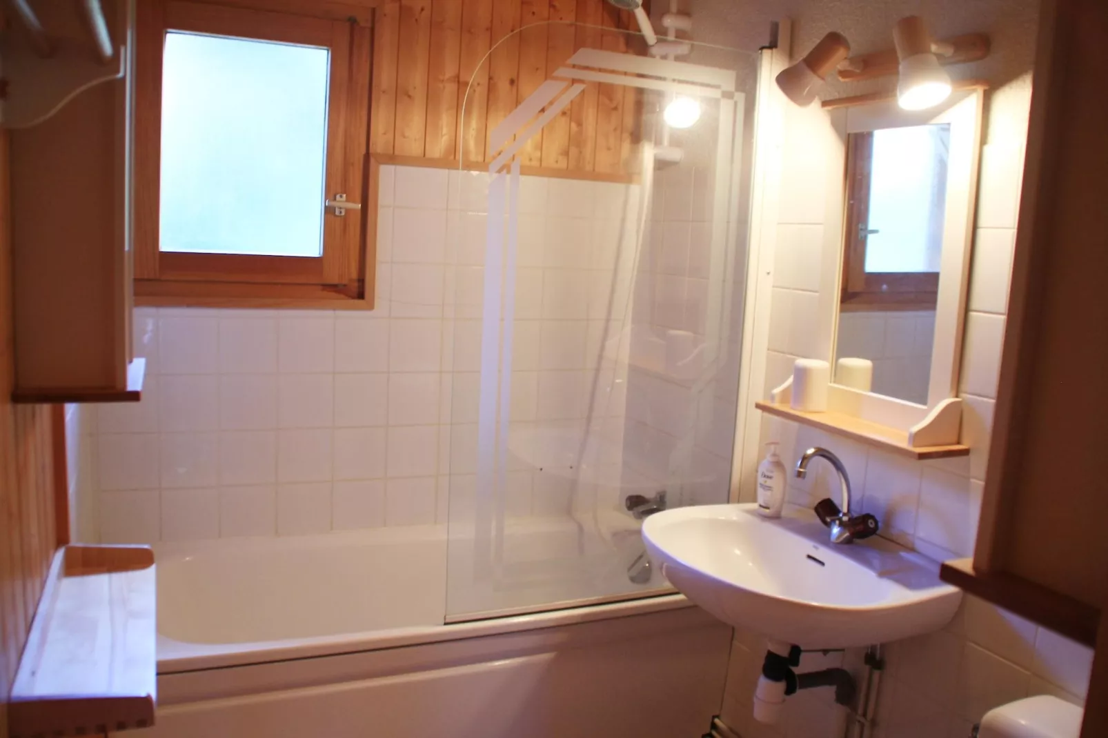 Chalet Ecureuil ECR CHARMING & NATURE 5 Pers.-Badezimmer