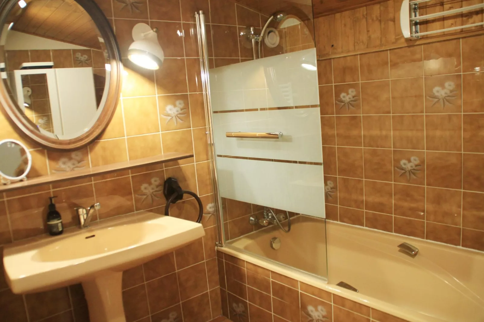 Alpenlake AP139 VIEW & NATURE  6 Pers.-Bathroom