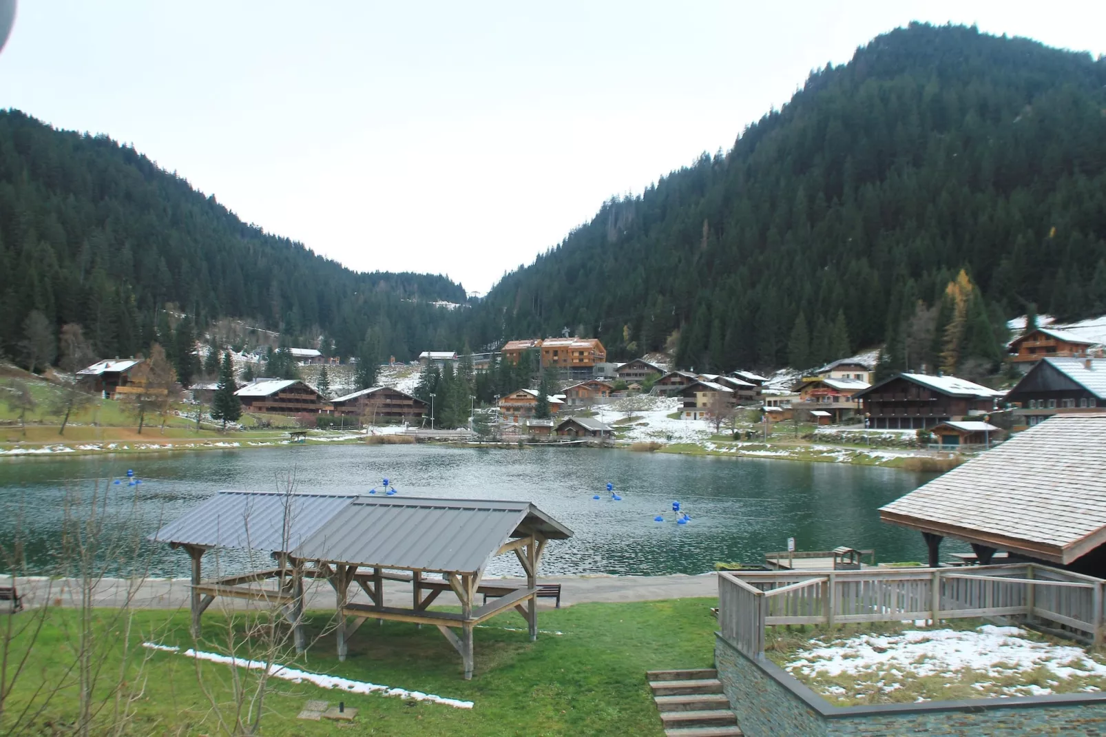 Alpenlake AP120 VIEW & NATURE 5 pers.-Areas summer 1km