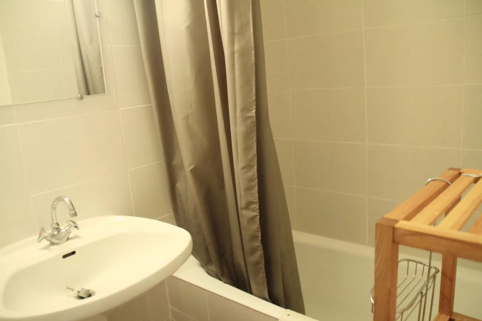 Alpenlake AP110  LAC & NATURE 4 Pers-Bathroom