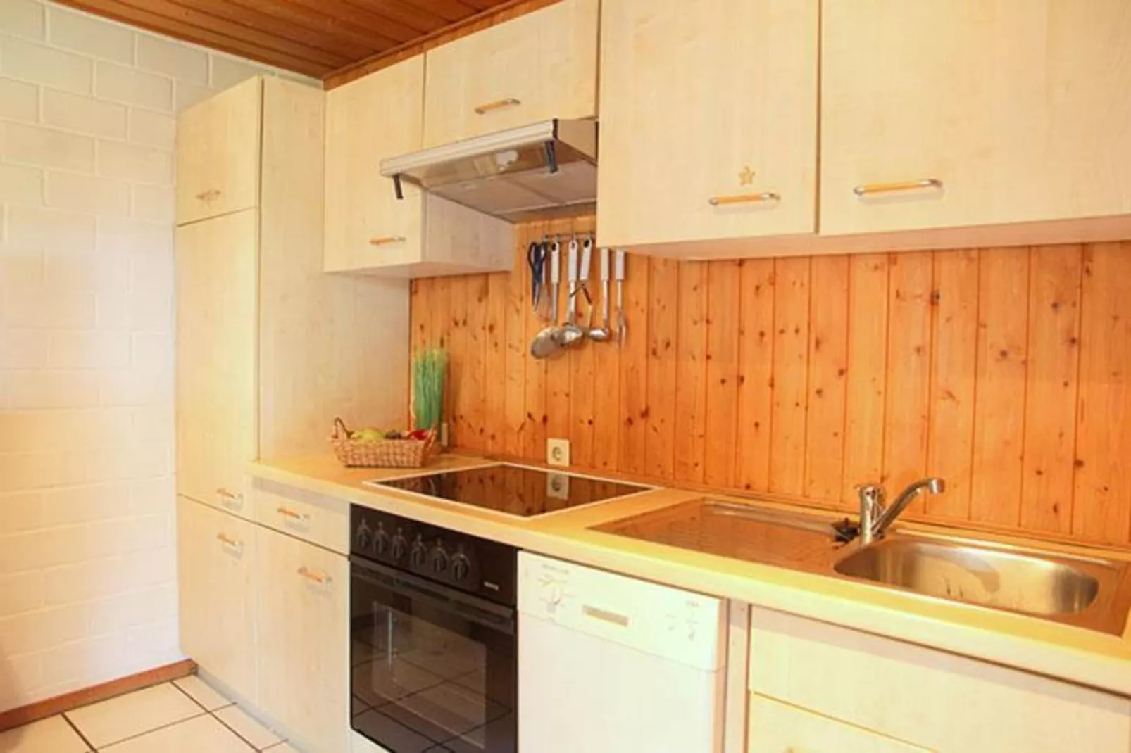 Reiher 25-Kitchen