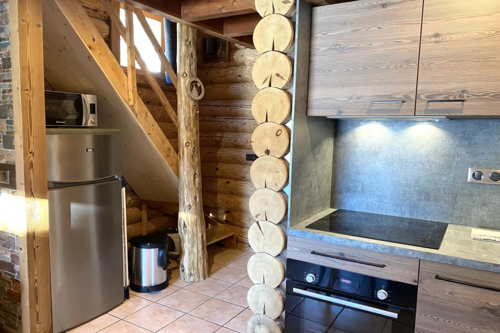 L'OURS NOIR Chalet en rondins-Küche
