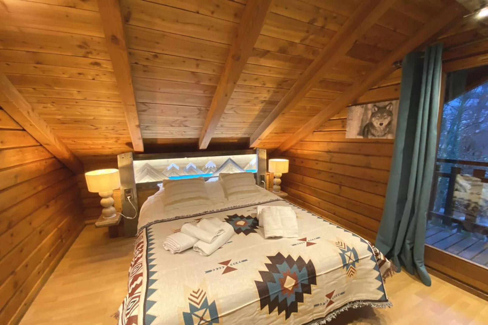 LE GRIZZLY Chalet en bois au calme-Schlafzimmer