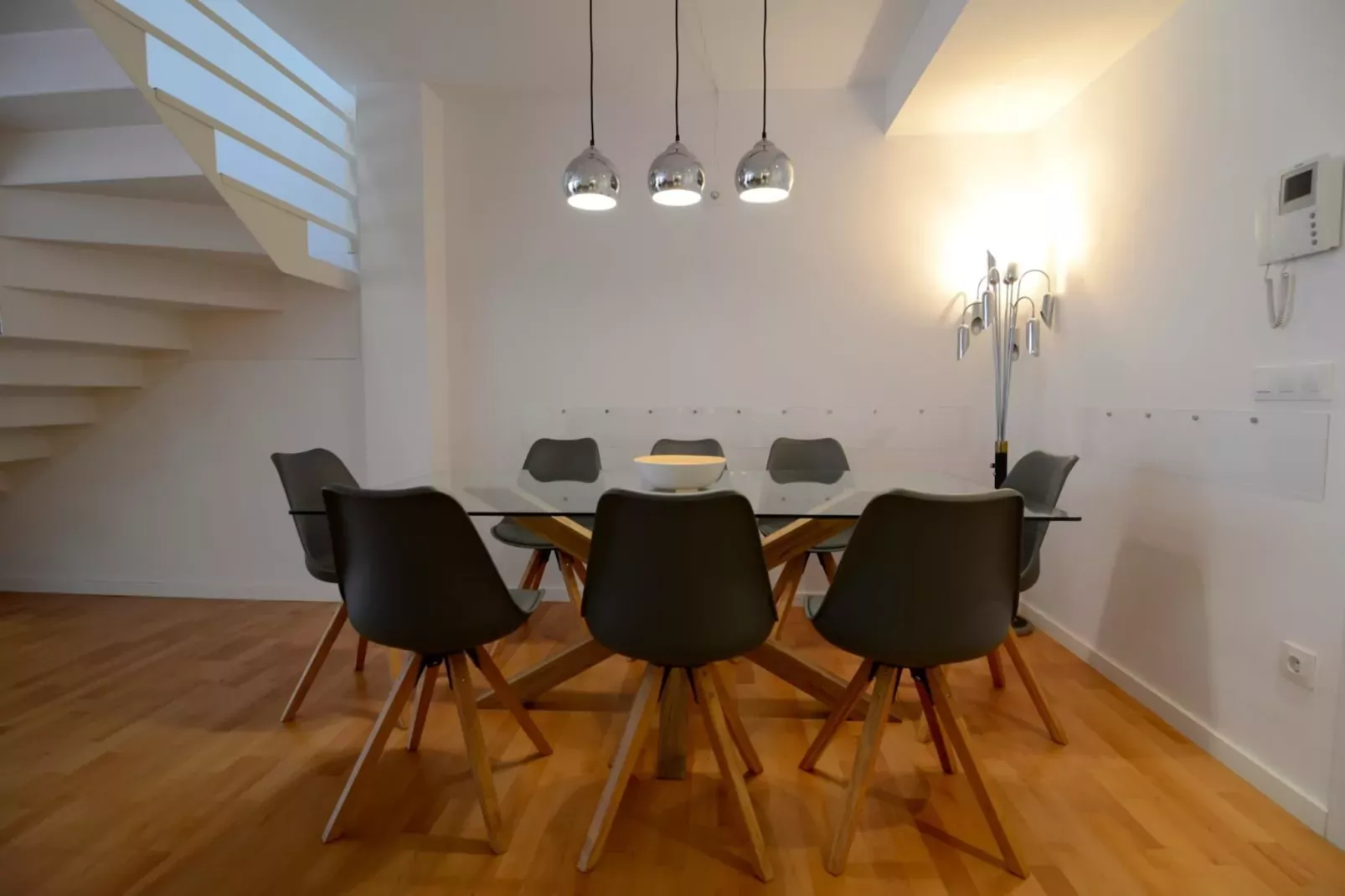 ESGLESIA 7-Dining room