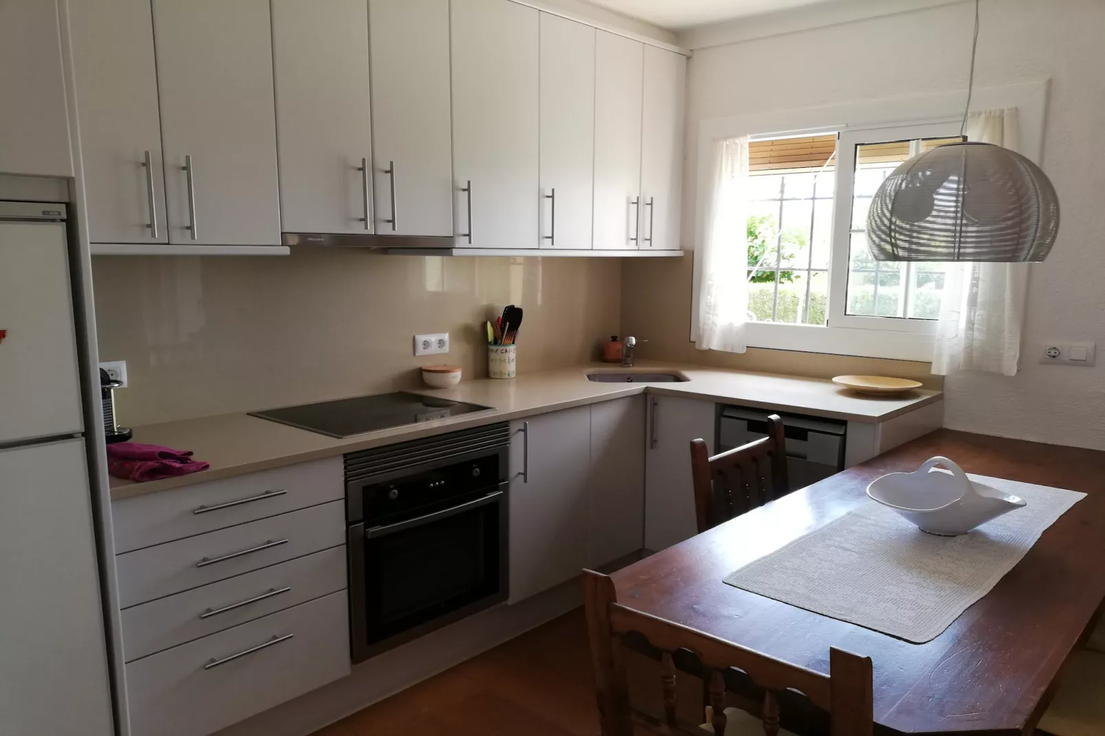 LES PALMERES 43-Kitchen
