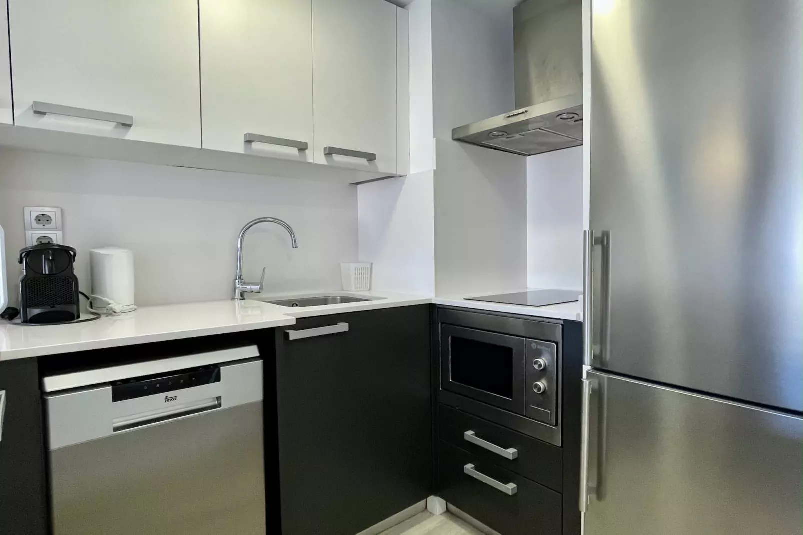 FESTASTAR 405-Kitchen