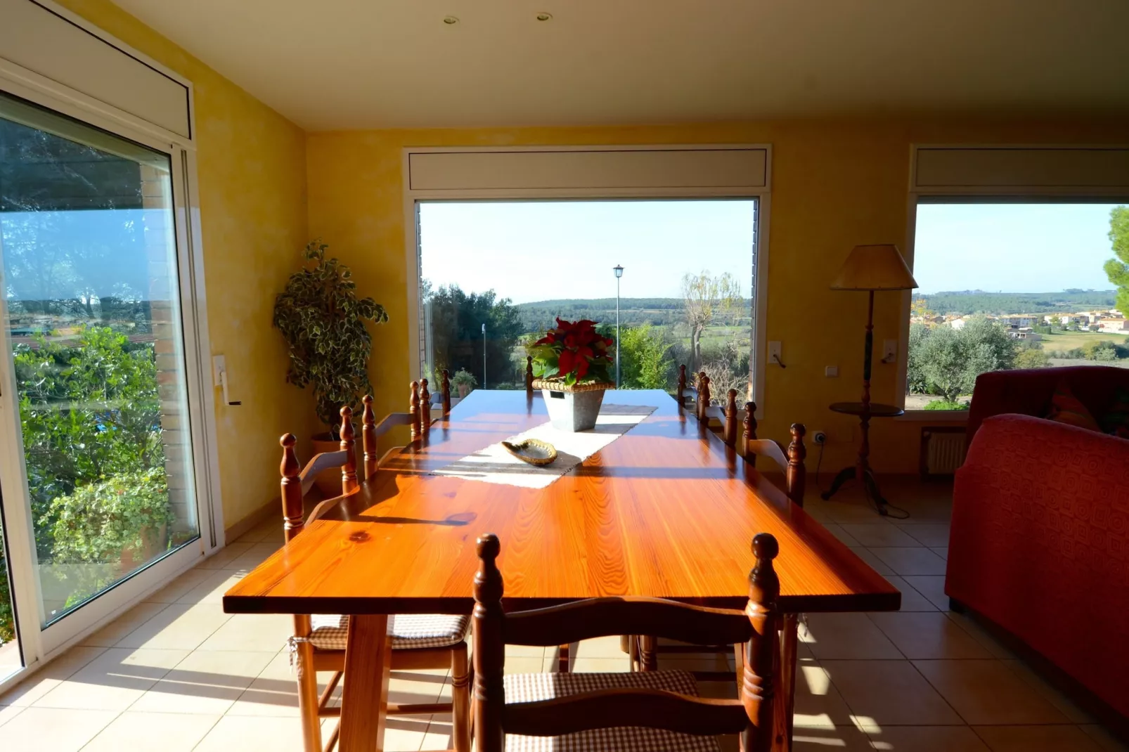 LA ROMAGUERA-Dining room
