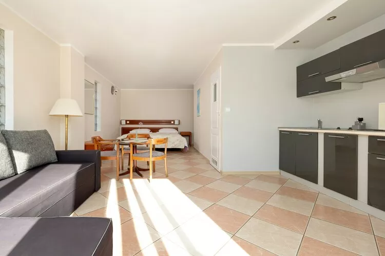 Studio wakacyjne nr 8 dla 3 osób ze śniadaniami Rewal-Living room