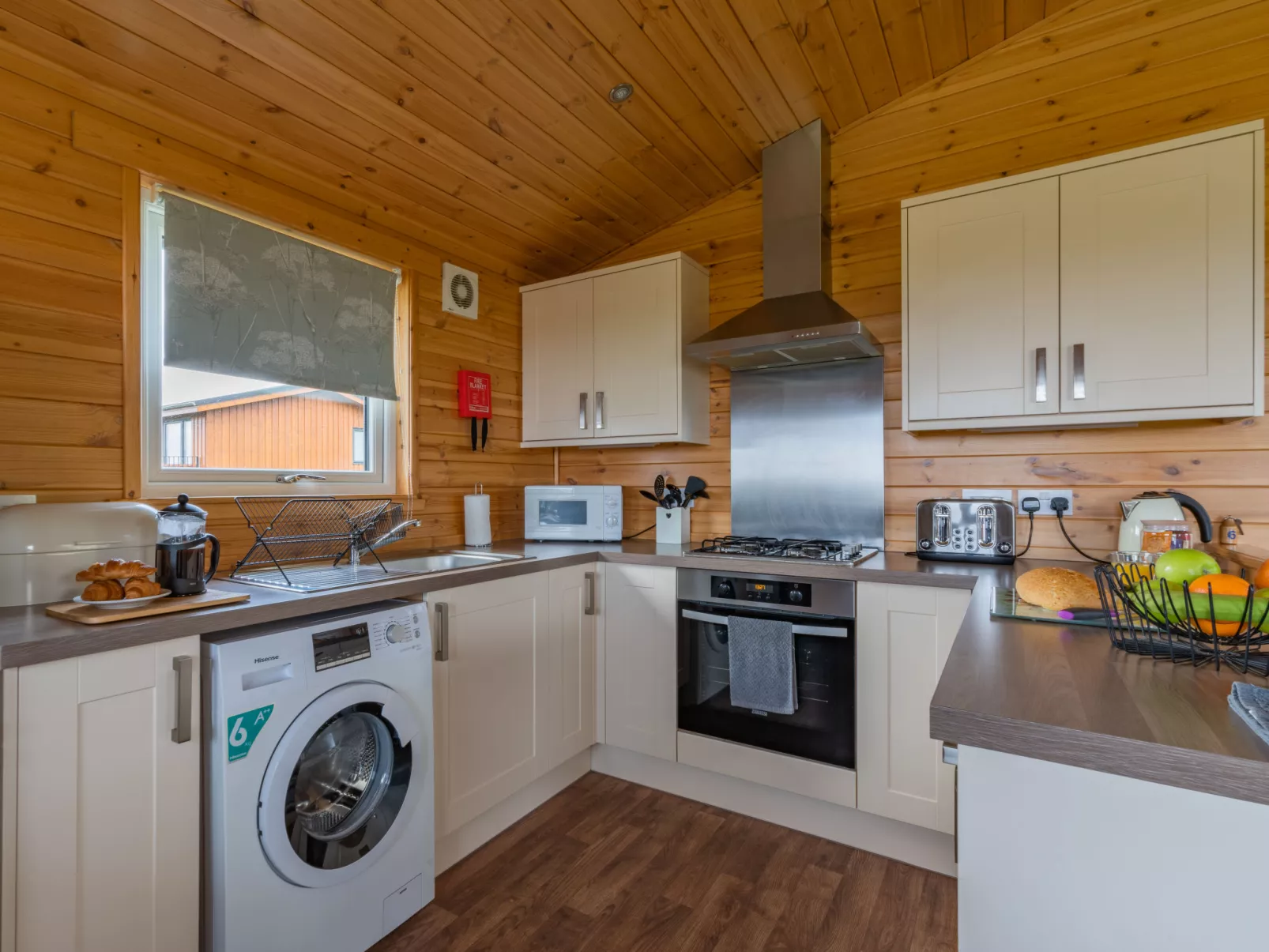Loch Leven Lodge 21-Inside