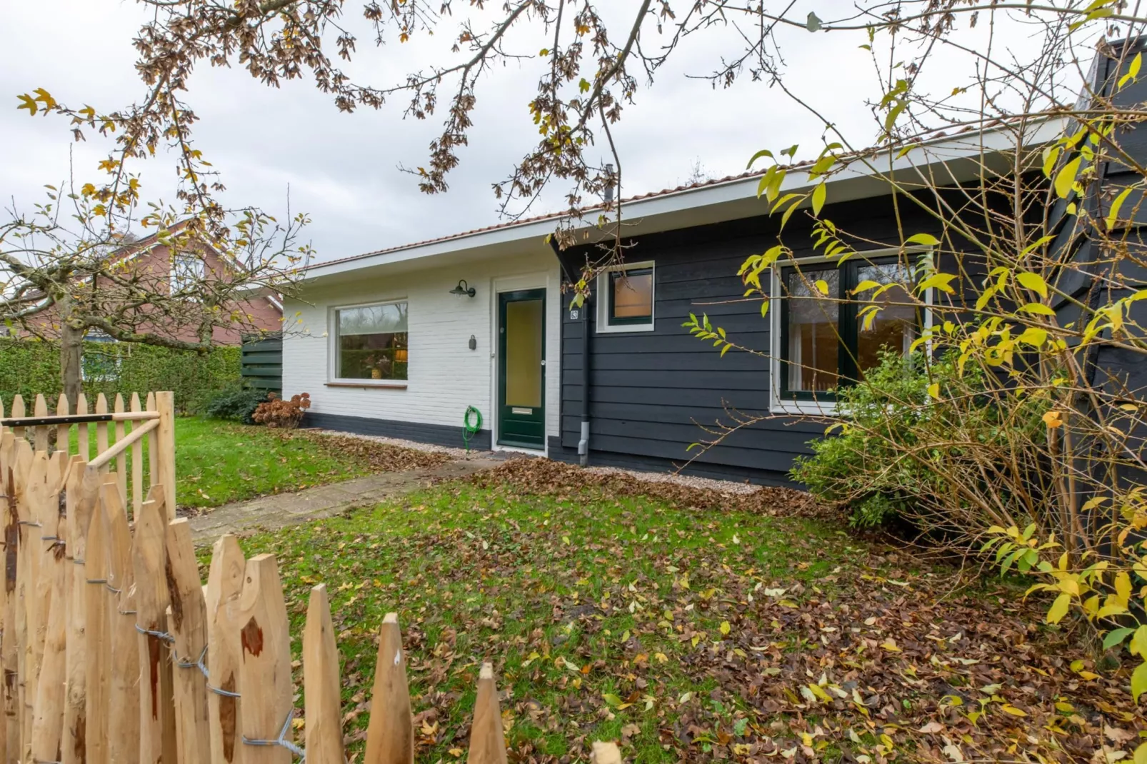 Vakantiehuis voor 6 personen  Hoge Weide 63 Oostkapelle  Dicht bij strand-Exterior summer