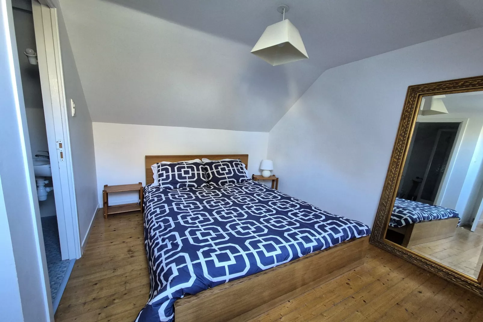 Gîte Lavender-Bedroom