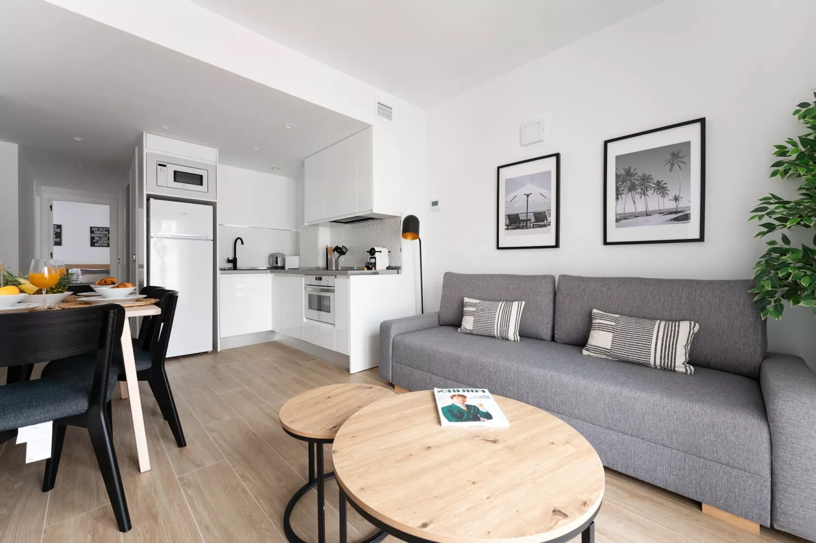 CT 326 - Faro's Fuengirola Prime Location - Boutique Apartment-Living room