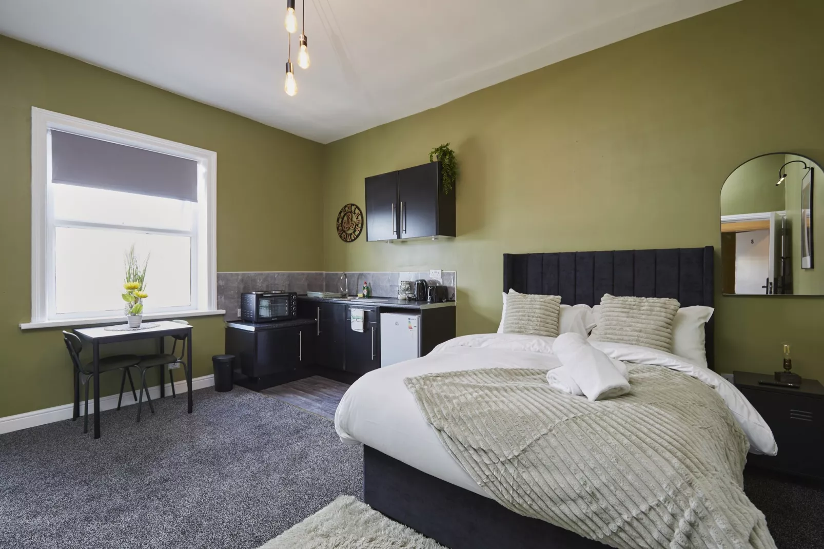 BV Aparthotel Huddersfield Ideal for Business & Leisure Stays-Chambre