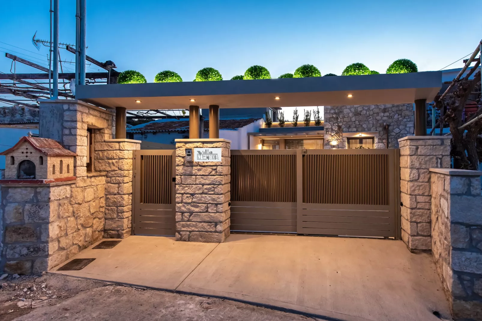 Memoria-Exterior summer
