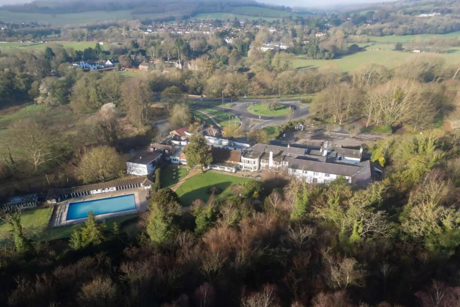 Standard Double ex Mercure Boxhill-Exterior summer