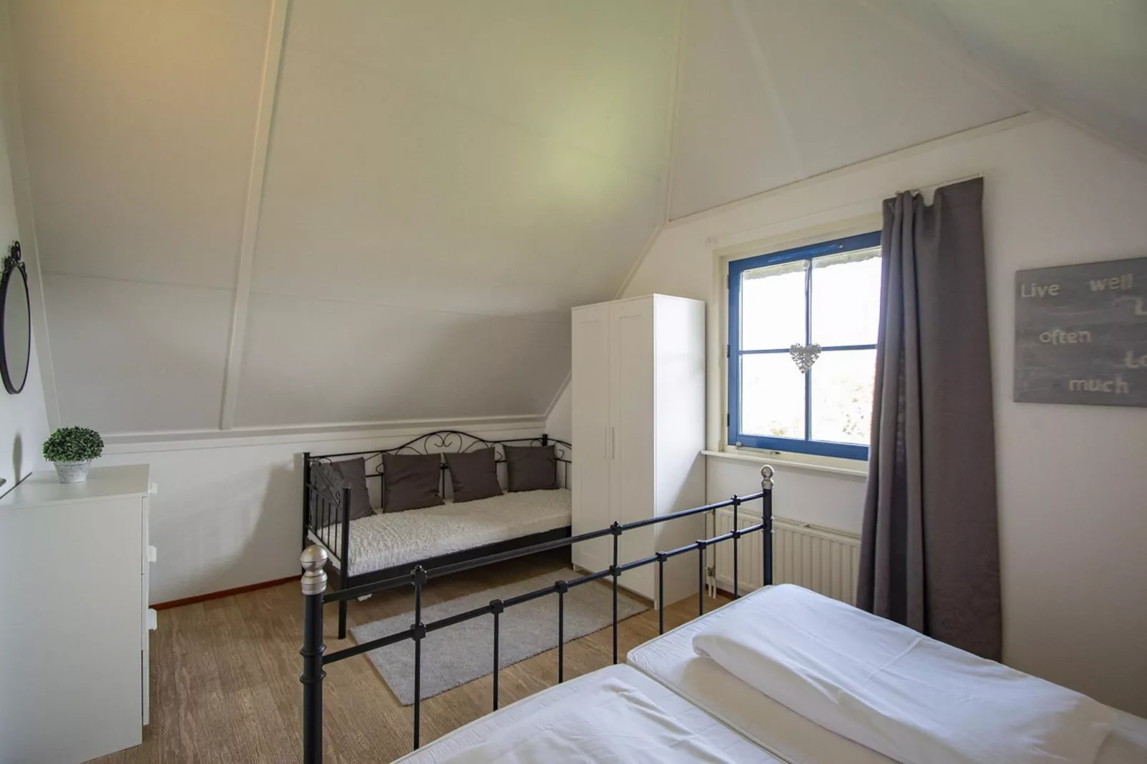 De Buitenplaats 100-Bedroom