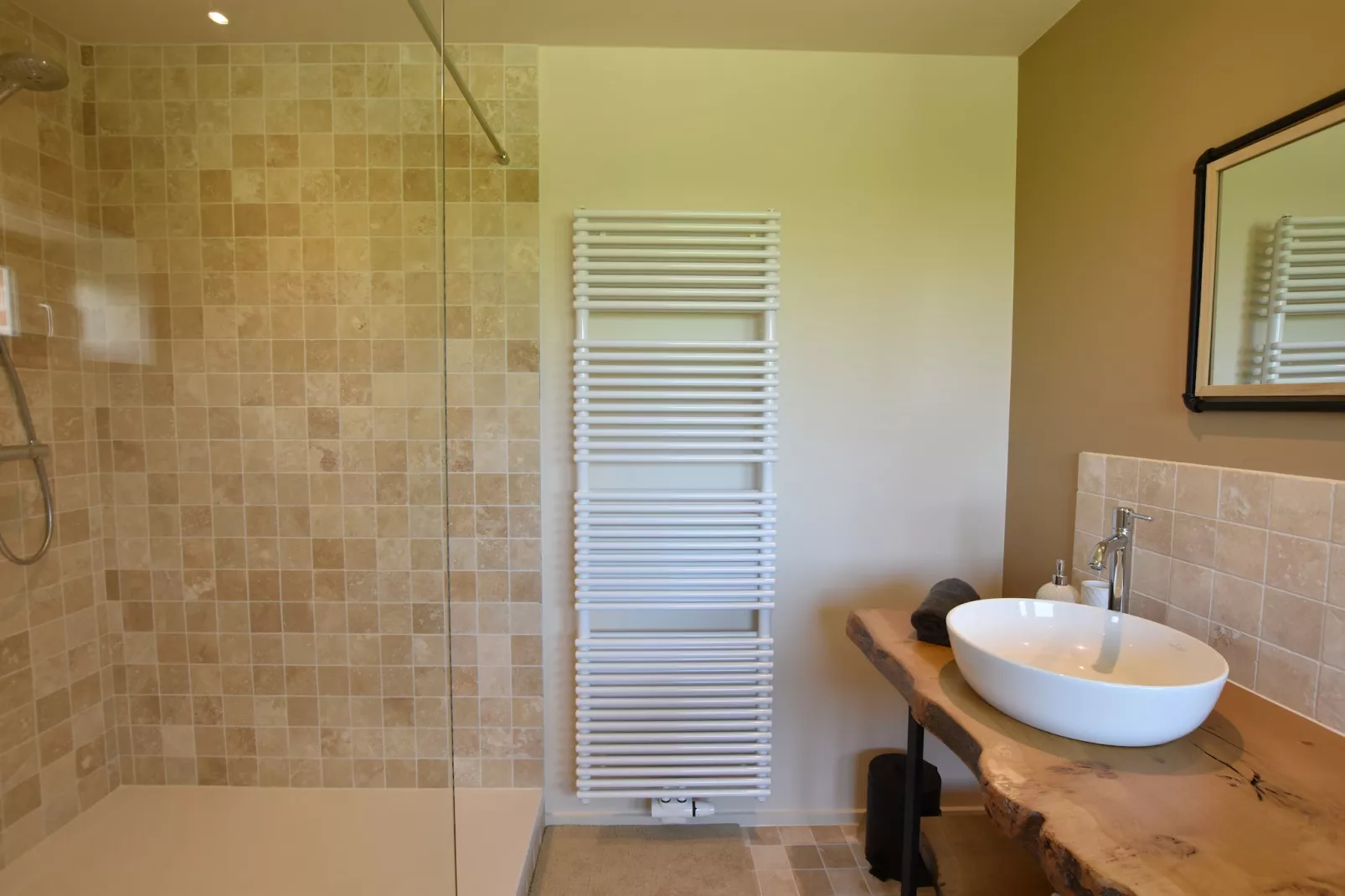 Gisèle-Bathroom