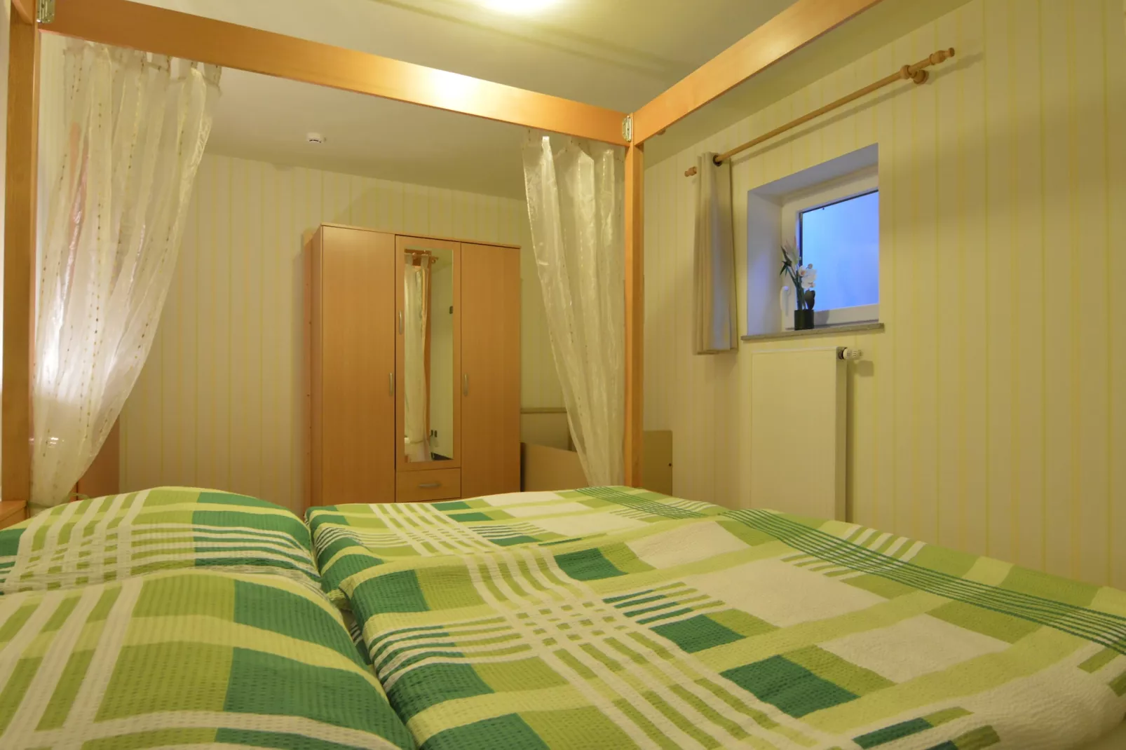 Anita-Bedroom