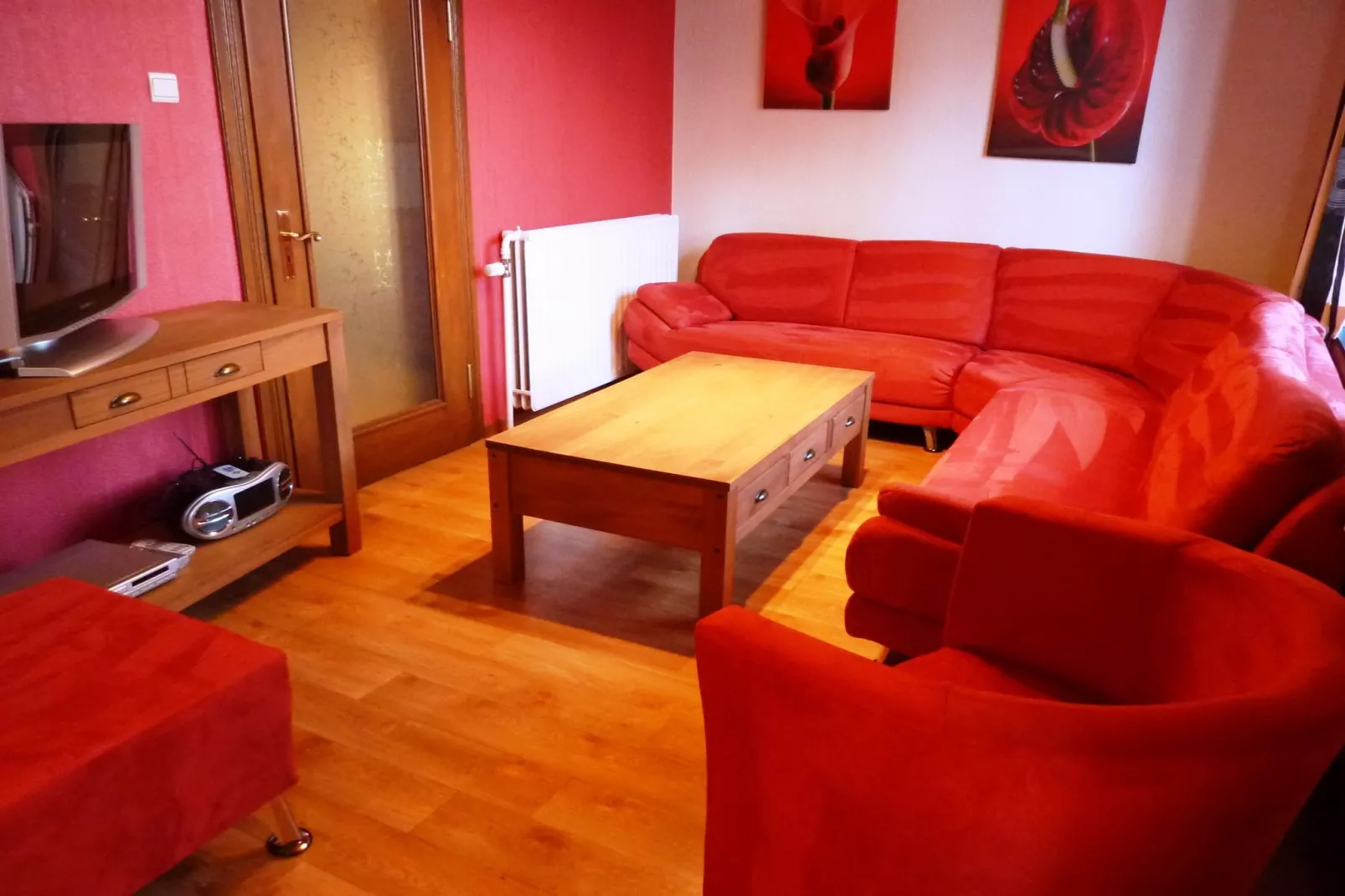 Ludogite-Living room