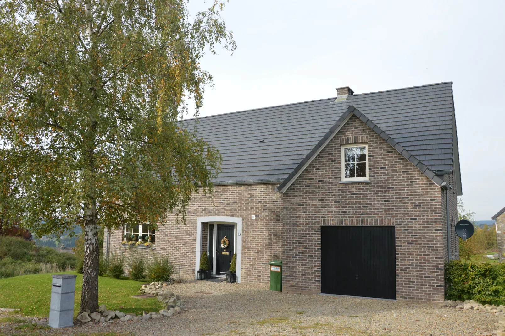 Les Hauts d Arimont-Exterior summer