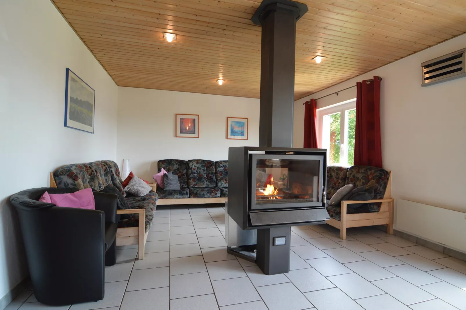La Détente-Living room