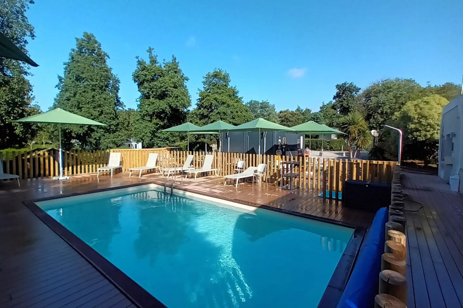 Holiday complex  Golfe du Morbihan Larmor-Baden // Apt 2 pcs 4 pers et 1 bébé 2 salles d'eau REZ DE CHAUSSÉE-Pool